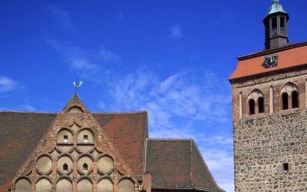 Luckenwalder Markt mit Stadtkirche  TMB-Fotoarchiv/ Böttcher