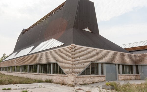 Die ehemalige Hutfabrik von Erich Mendelsohn, Foto: J. Marzecki, Lizenz: J. Marzecki