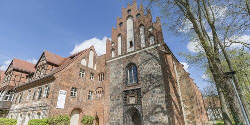 Kloster Stift zum Heiligengrabe - Abteigebäude und Klosterkirche, Foto: TMB-Fotoarchiv/Steffen Lehmann