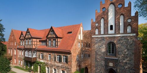 Kloster Stift zum Heiligengrabe - Abteigebäude und Klosterkirche