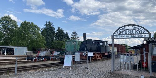 Eingangsbereich Eisenbahnmuseum Gramzow, Foto: Alena Lampe