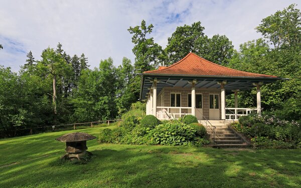 Im Schackypark in Dießen am Ammersee: Das Teehaus, Foto: Uwe Miethe