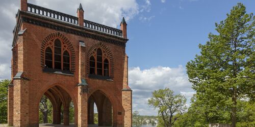 Gerichtslaube im Park Babelsberg, Foto: André Stiebitz, Lizenz: PMSG SPSG