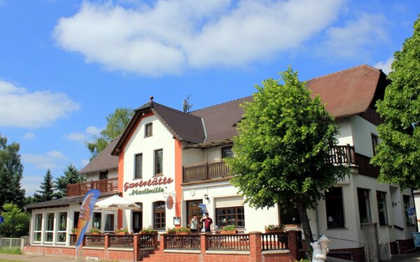 Gaststätte, Hotel und Eiscafé Borgmann's (früher "Stadtmitte"), Foto: Bansen/Wittig