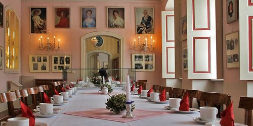 Schloss Wolfshagen, Esszimmer, Kaffeetafel, Foto: B. v. Barsewisch, Lizenz: Tourismusverband Prignitz e.V.